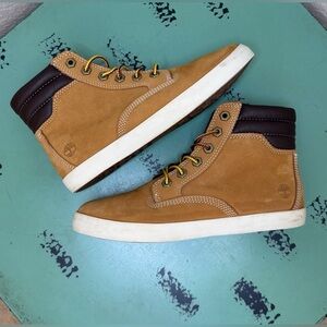 Women’s Size 6.5 Timberland Ortholite Boots Wheat Nubuck Lace Up Ankle Boots